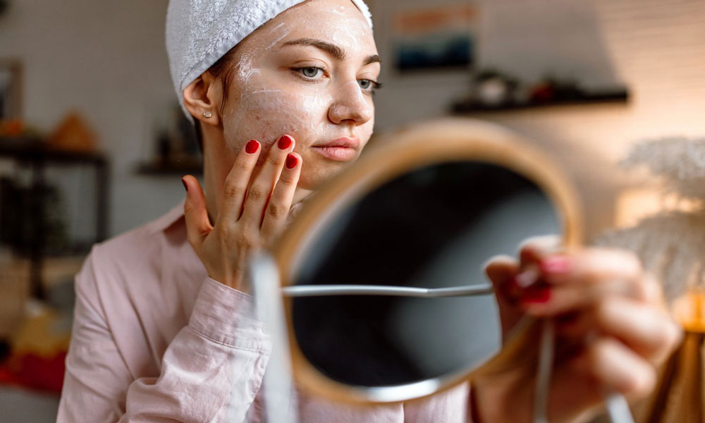آیا آبرسان برای منافذ باز پوست خوب است؟
