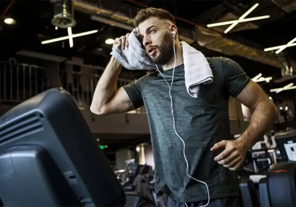 برای باشگاه بادی اسپلش بهتره یا اسپری؟